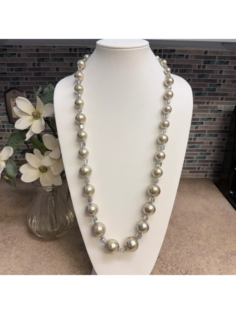Vintage J Lo Jennifer Lopez Graduated Silver Bead Crystal Statement Necklace
